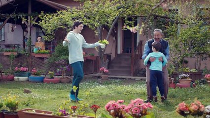 İnsan yeniden doğunca... Depremi yaşayan biri olarak uzun zamandır bu kadar anlamlı bir şey izlememiştim. #TürkiyeyeDeğer