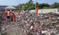 Sampah Menumpuk di Tengah Permukiman Pulau Tidung
