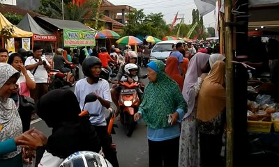 Ribuan Warga Belanja di Kampung Ramadan Klaten