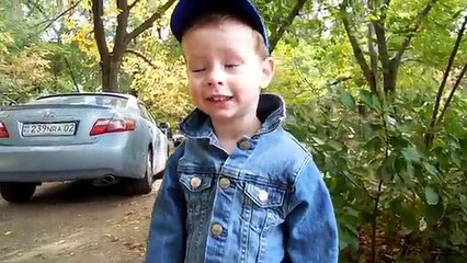 Клим увидел настоящий трактор / Детский влог ребенка 2 лет / Пьем чай с Климом