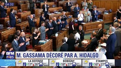 Mamoudou Gassama décoré par la Maire de Paris Anne Hidalgo