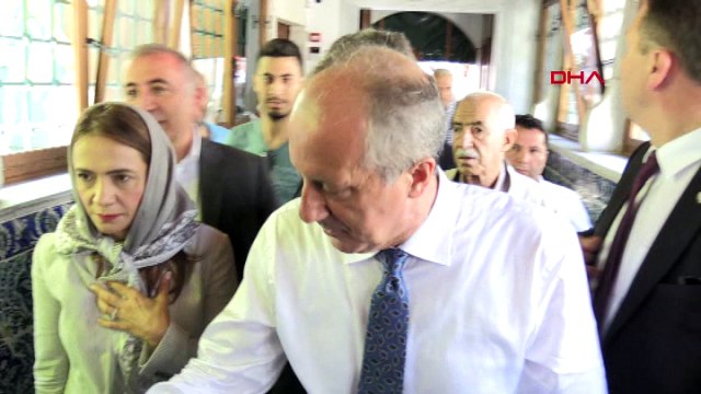 Muharrem İnce Eyüpsultan Türbesi’ni ziyaret etti