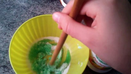 Tuto Comment faire du slime ( sans borax, glue,)