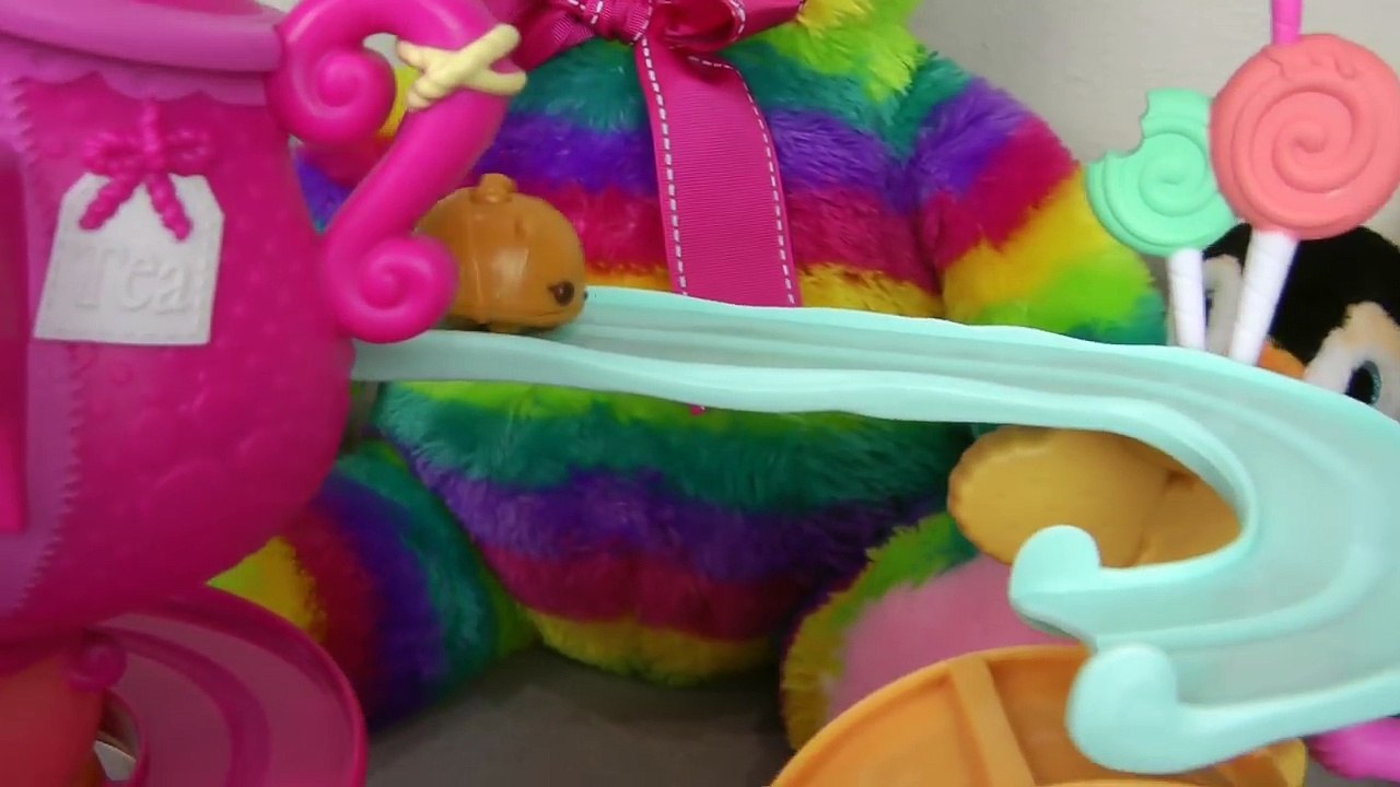 Num Noms Go-Go Cafe Playset - CAT & OWL try to catch them - Serpentine riding - Donut wheel Spin