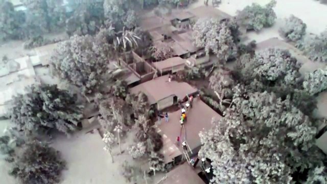 Ascienden a 25 los fallecidos por el volcán de Fuego en Guatemala