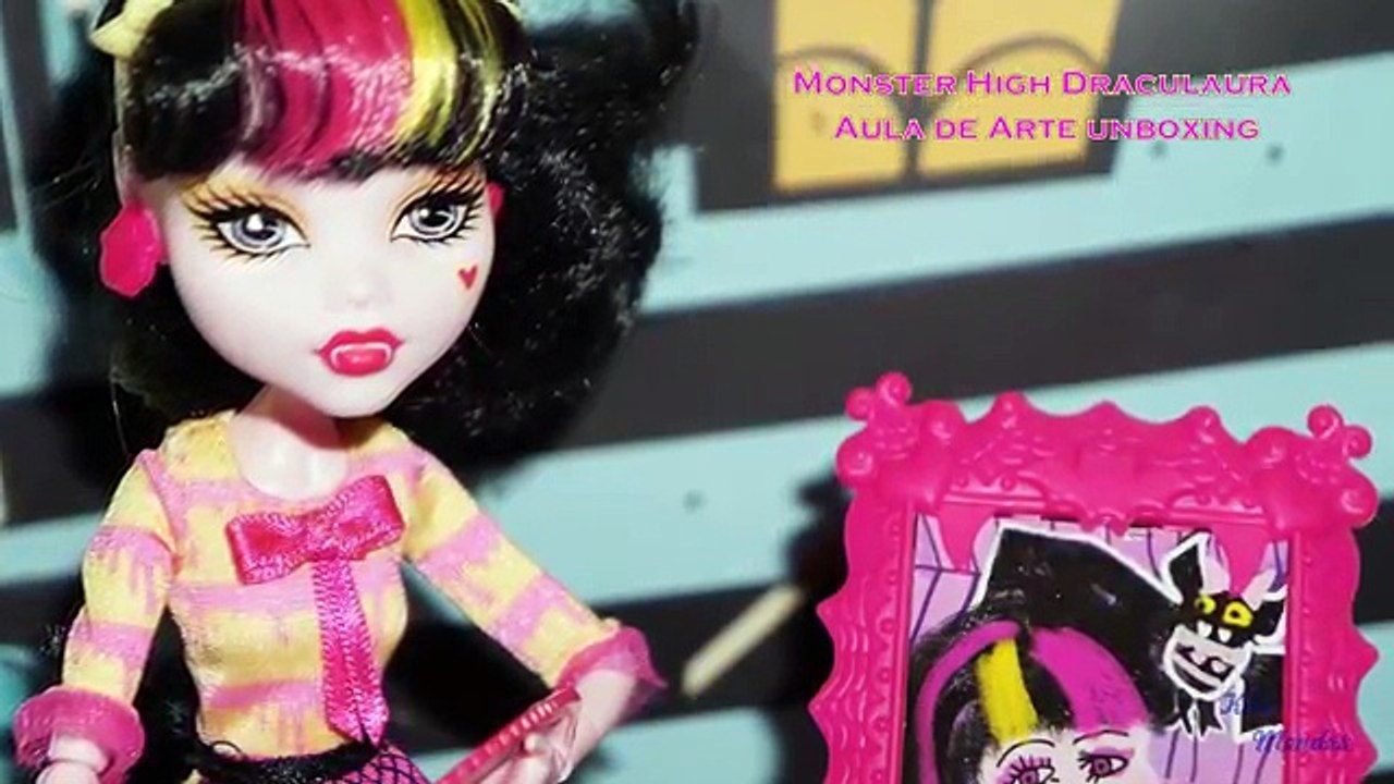 Monster High Draculaura Aula de Arte - boneca unboxing