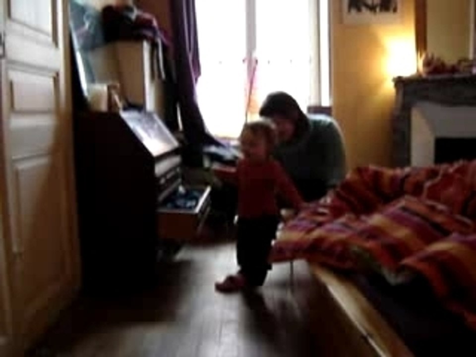 dans la chambre