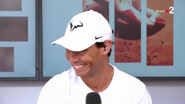 Quand le public de Roland-Garros chante Joyeux anniversaire à Rafael Nadal en pleine interview
