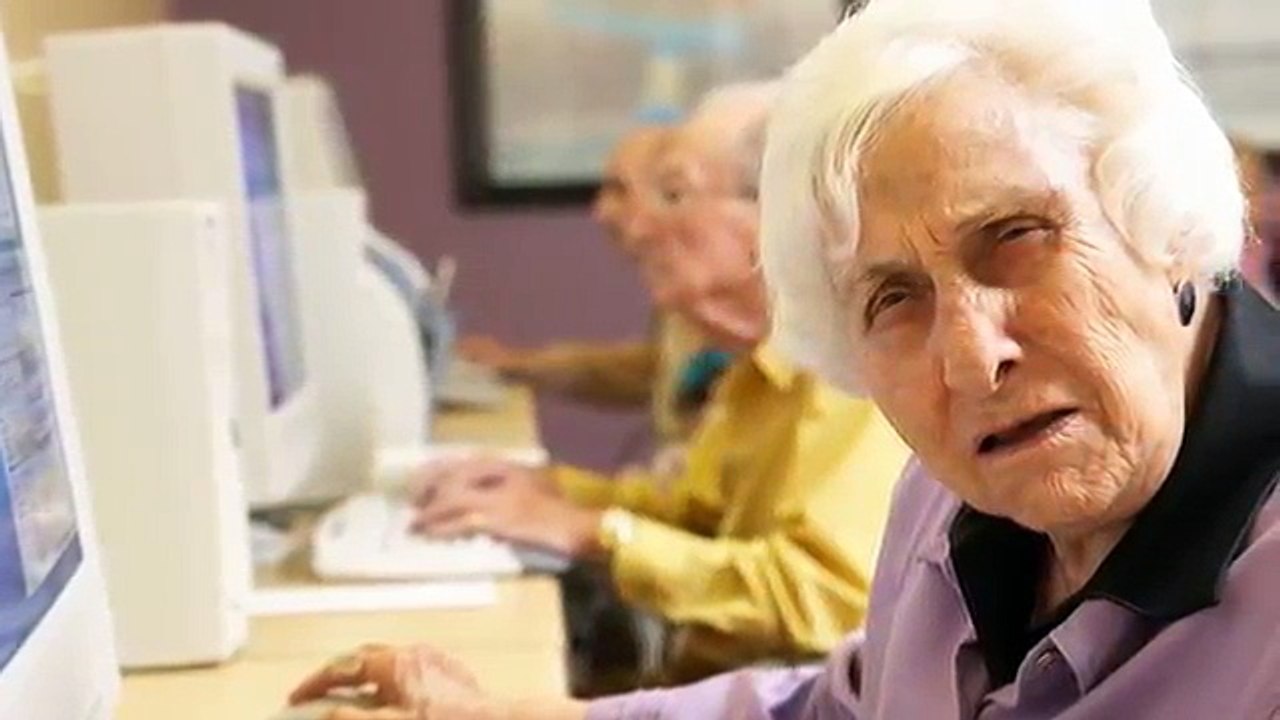 Why are Floppy Cables Twisted? [Byte Size] Nostalgia Nerd video