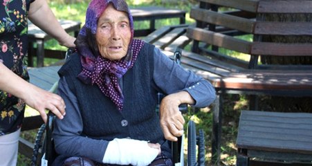 Dilenmediği İçin Oğlu ve Gelini Tarafından Dövülen Yaşlı Kadına Devlet Sahip Çıktı
