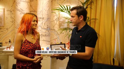 Veliaj i dhuron Çelësin Rita Orës - Top Channel Albania - News - Lajme