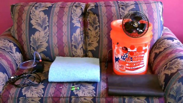 Homemade Evap. Air Cooler - The 5 Gallon Bucket Swamp Cooler! DIY - can be solar powered!