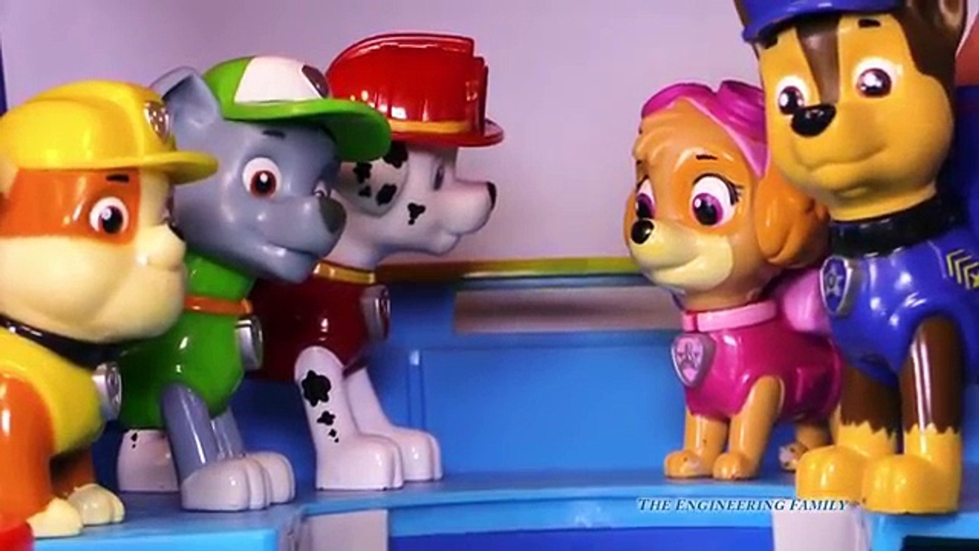 PAW PATROL Searches for Rudolph Christmas Toys Video Parody - video  Dailymotion