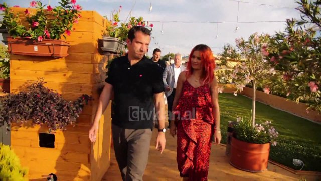 Rita Ora mbush sheshin “Skenderbej”