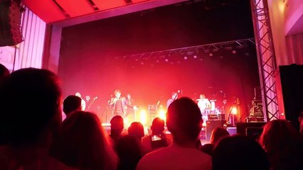 Chinaski koncert v Jičíně: Láska a hvězdy naživo 🎶 (4.5.2018)