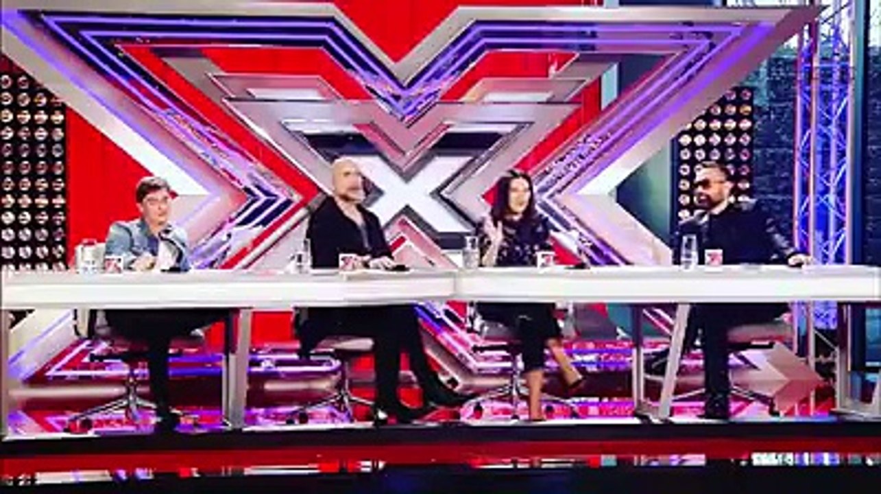 Este es lo que pasa mientras esperamos a los concursantes de @factorxtv Esta noche el último episodio de audiciones Síguenos y déjame saber aquí lo que piensa