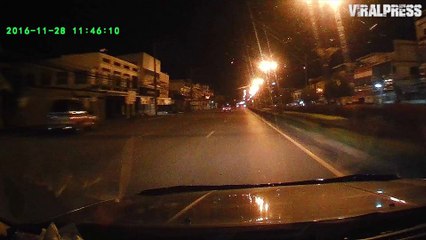 Amazing Meteor Caught On Camera