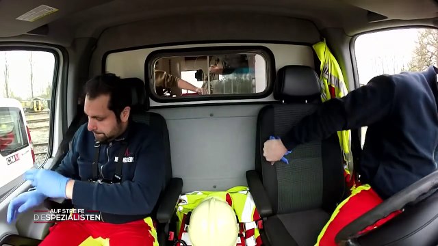 Er will ein Zeichen setzen! Aber warum auf den Schienen? | Auf Streife - Die Spezialisten | SAT.1 TV