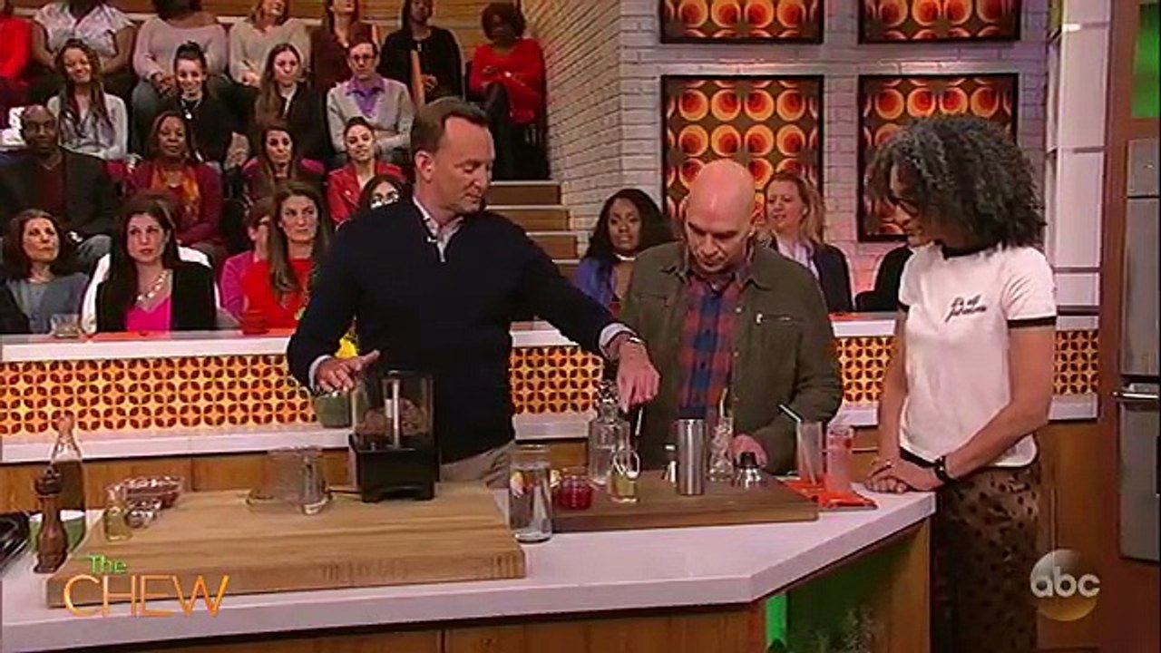 How to Make a Tom Collins | The Chew