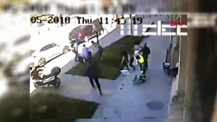 Kadına sokak ortasında saldırı kamerada