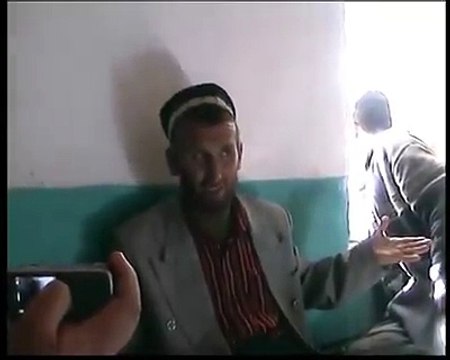 ВИДЕО: Алло, мы ищем таланты! Брат-близнец Жимми? Мужчина из Центральной Азии, распевающий песни Болливуда, взорвал социальные сети своим исполнением. Вы ег