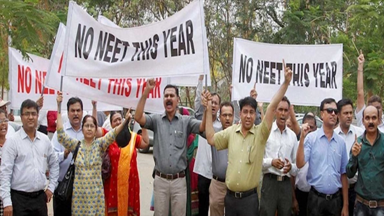 நீட் தோல்வி..மாணவி தற்கொலை முயற்சி..மாணவர் தற்கொலை- வீடியோ