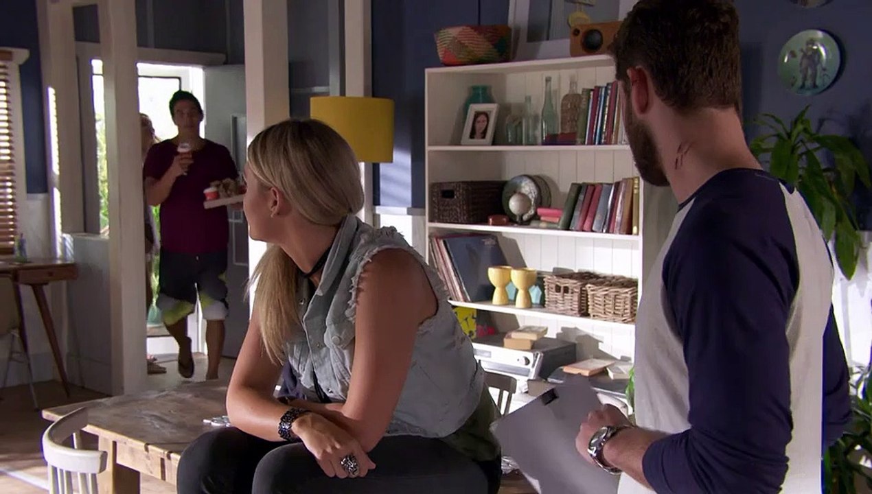 Brody says goodbye to Ziggy and his family as he finally makes a serious attempt to recover from his drug addiction.