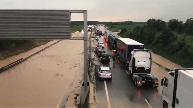 De l'Alsace à la Bretagne, les images des orages qui continuent à s'abattre