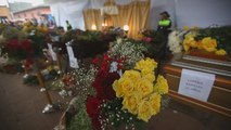 Guatemaltecos comienzan a enterrar a las víctimas del Volcán de Fuego