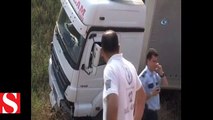 Başakşehir�de kaza yapan TIR sürücüsü, yardım ekiplerini bıçakla tehdit etti