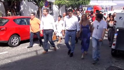 Pedro Sánchez recorre las calles de Mojácar en 2014