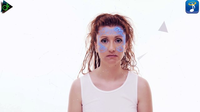 Άννα Μπουρμά - Νομίζεις Πως Μιλάς (Official Music Video)