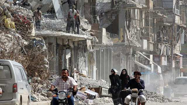 منظمة العفو الدولية تتهم الولايات المتحدة وحلفاءها بإهمال حياة مئات المدنيين في الرقة