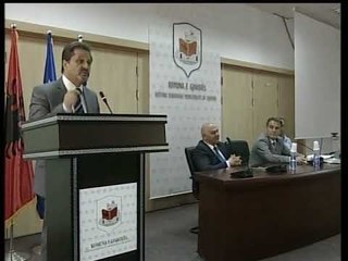 Shkumbin Kastrati iu përgjigjet këshiltarëve komunal