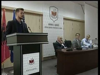 Agon Batusha paraqet ankesa e kërkesa për qeverinë komunale