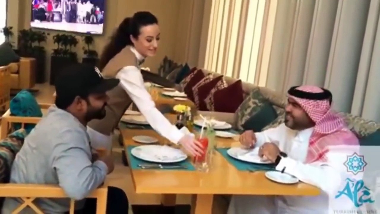 لما تعزم احد على مطعم غالي وماعندك فلوس  ( كريم تايم )