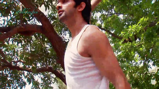 arnav gücünü dosta düşmana gösterir :)