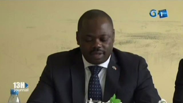 RTG / Point de presse tenu par le collectif des enseignants docteurs de la filière bois formés en Suisse