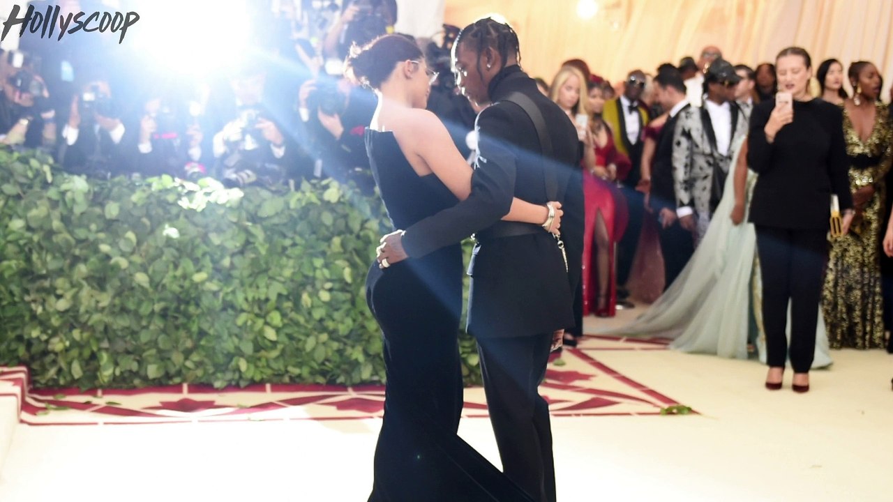 Travis Scott Wants Kylie Jenner TO QUIT Kylie Cosmetics For THIS Reason!