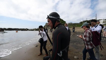 Adventurer Ben Lecomte kicks off cross Pacific Ocean swim