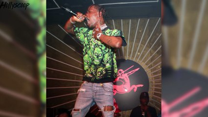 Kylie Jenner Shows Off Post Baby Body In STEAMY Hot Tub Pics