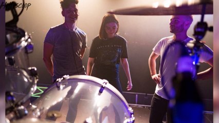 Dua Lipa Receives DEATH THREATS from Taylor Swift Fans for This HARMLESS Reason