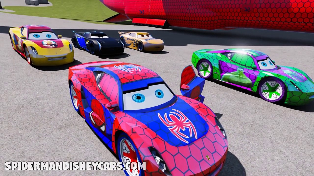 Spider Man Disney Cars Estación de transporte en avión con iluminación Mcqueen Avengers & superhéroes