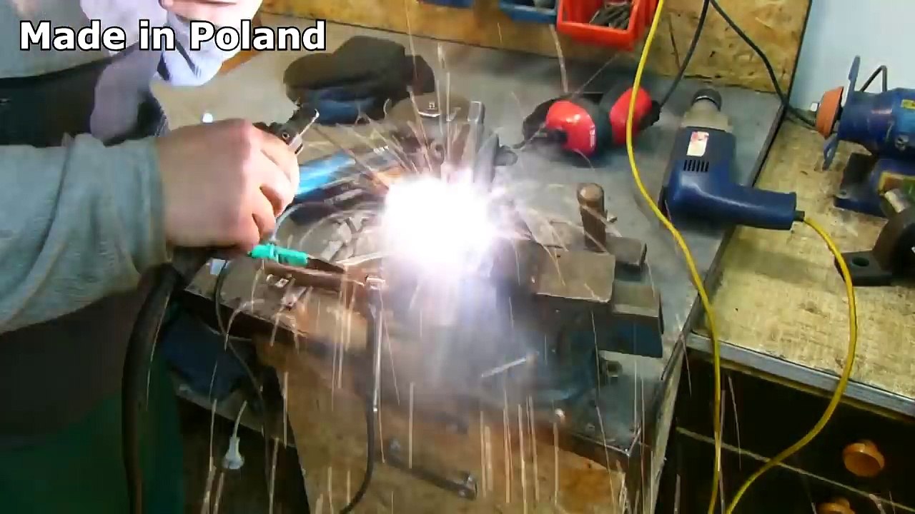 Mini SCREW LOG SPLITTER (made from scrap)