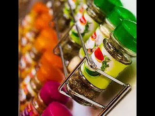 [- Andrew James Herb and Spice Rack - Large Chrome Kitchen Shelf Organiser for Jars or Packets - Ra