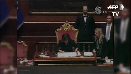 Conte logra aprobación de Senado italiano a política "populista"