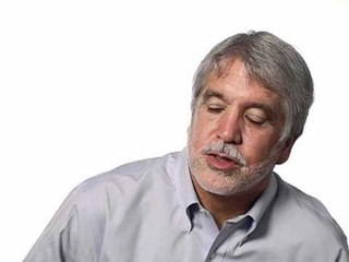 Big Think Interview with Enrique Peñalosa