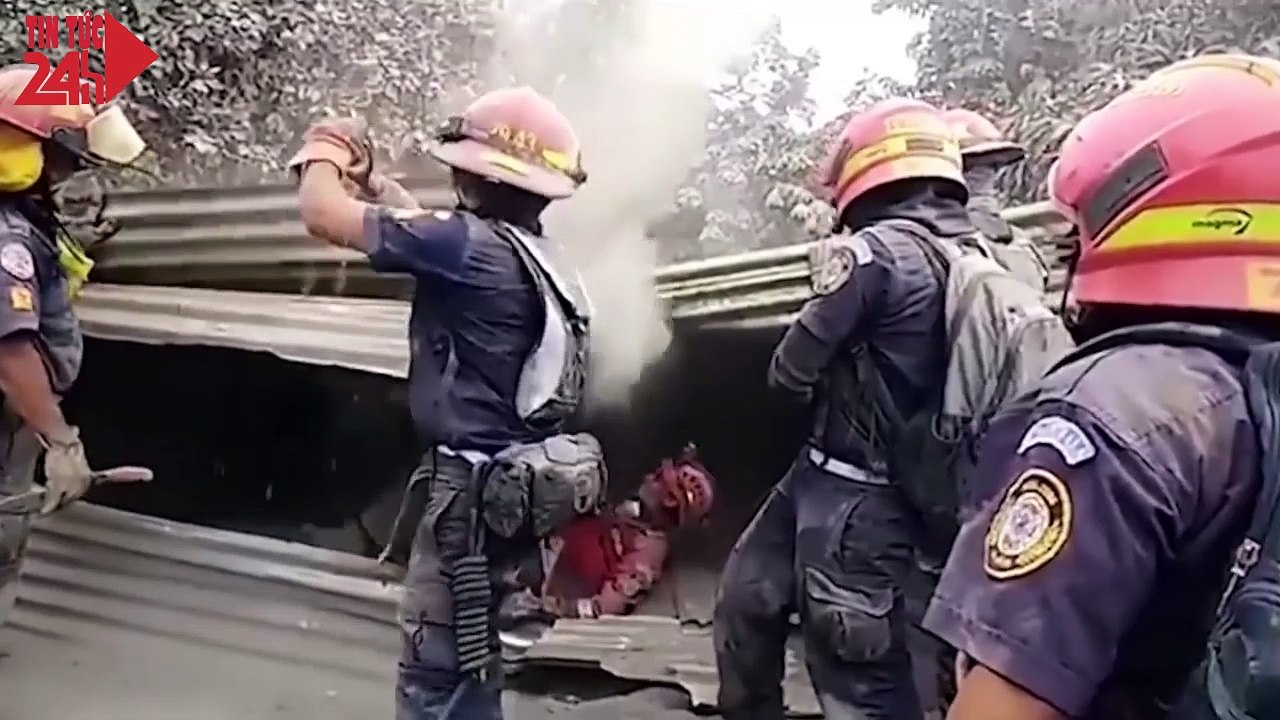 Kinh hoàng cảnh tro bụi núi lửa nuốt chửng toàn bộ bầu trời Guatemala