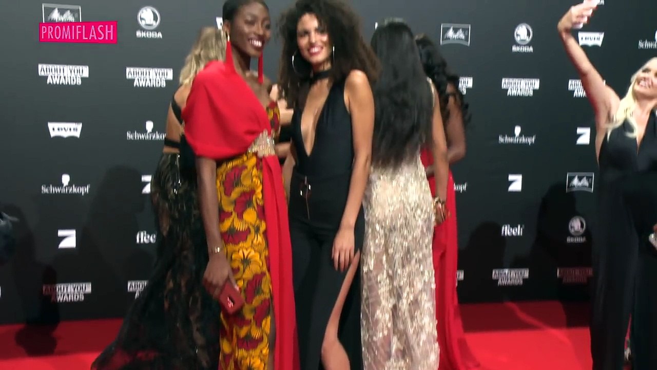 GNTM-Julianna: Singt sie trotz steiler Modelkarriere weiter?