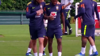 Neymar And Brazil Squad Congratulate Fred On Joining Manchester United